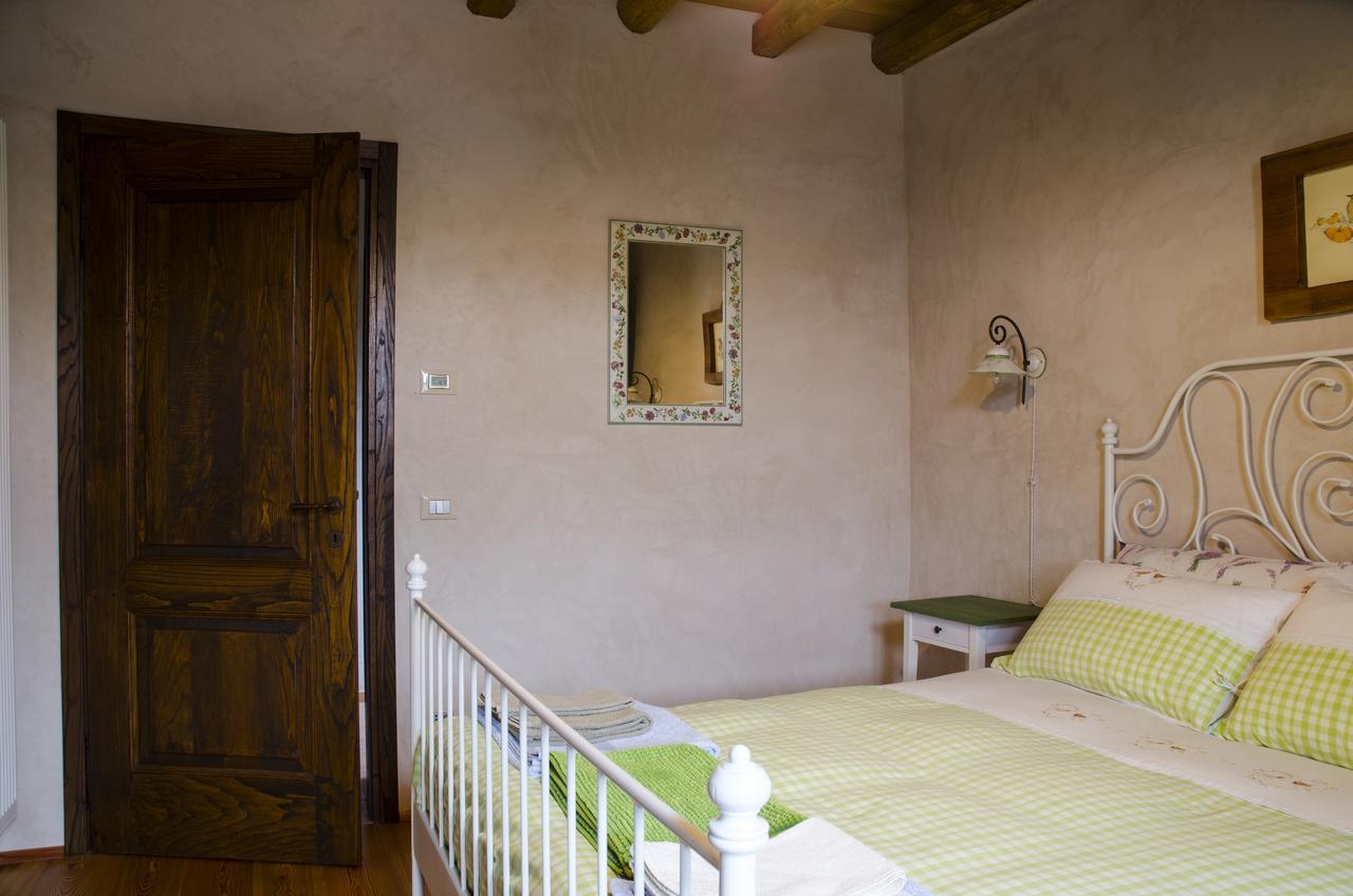 Agriturismo Il Posto Delle Fragole サン・ジョヴァンニ・ビアンコ エクステリア 写真