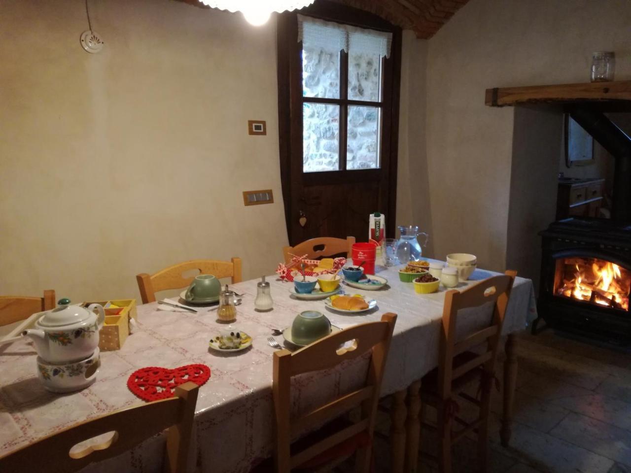 Agriturismo Il Posto Delle Fragole サン・ジョヴァンニ・ビアンコ エクステリア 写真